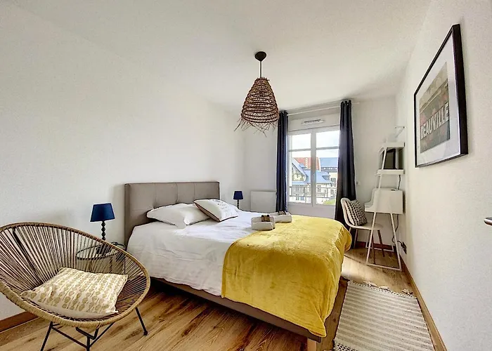 L'ancre Marine Yourhosthelper Deauville